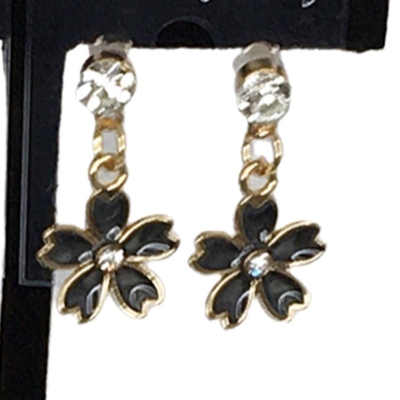 2 PAIR Stud Earrings Hand Crafted Floral Motif with simulated Crystals - Picture 2 of 6
